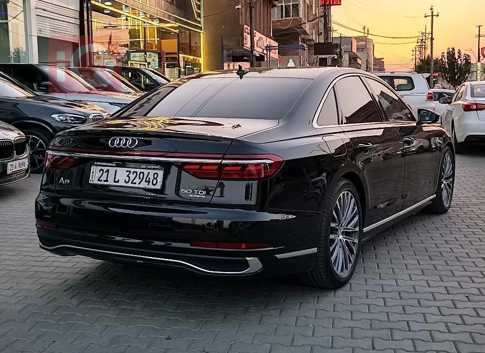 اودي A8